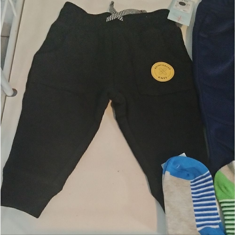NWT: "Cat & Jack" 12m infant pants and socks